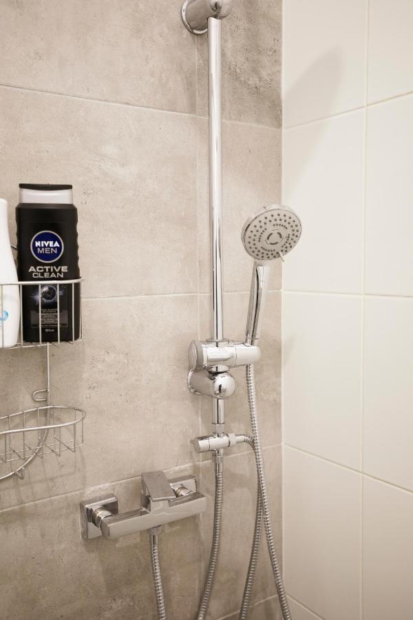 Ideal Studio Bukares Bagian luar foto
