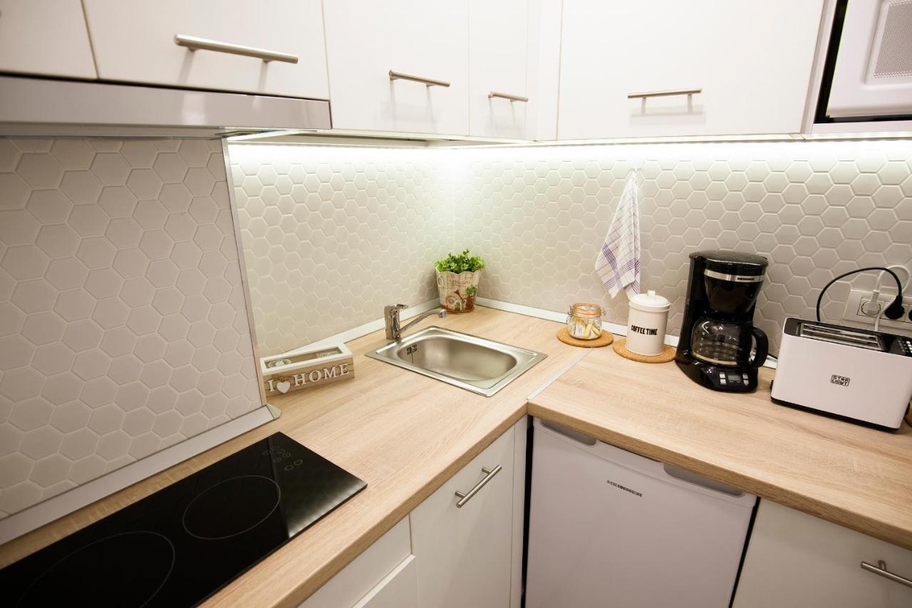 Ideal Studio Bukares Bagian luar foto