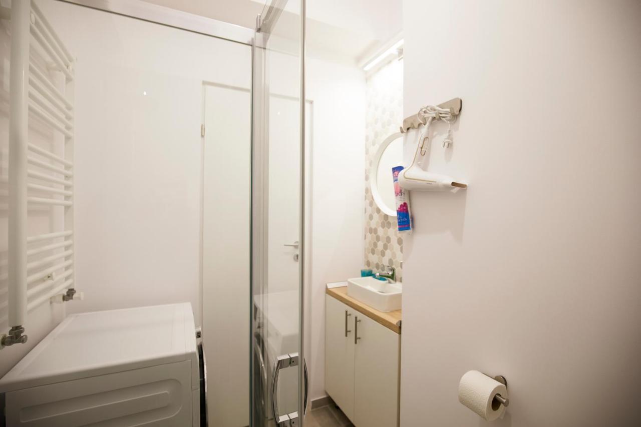 Ideal Studio Bukares Bagian luar foto