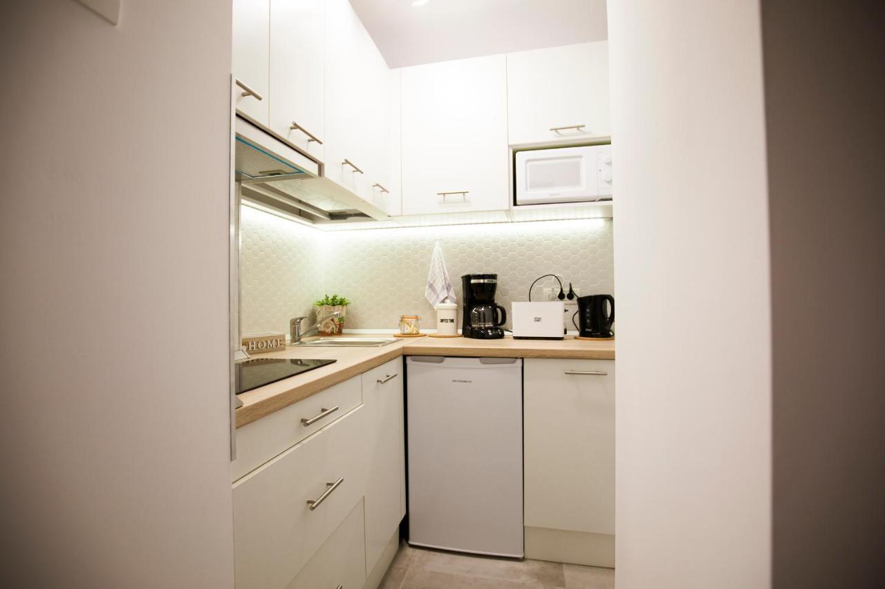Ideal Studio Bukares Bagian luar foto